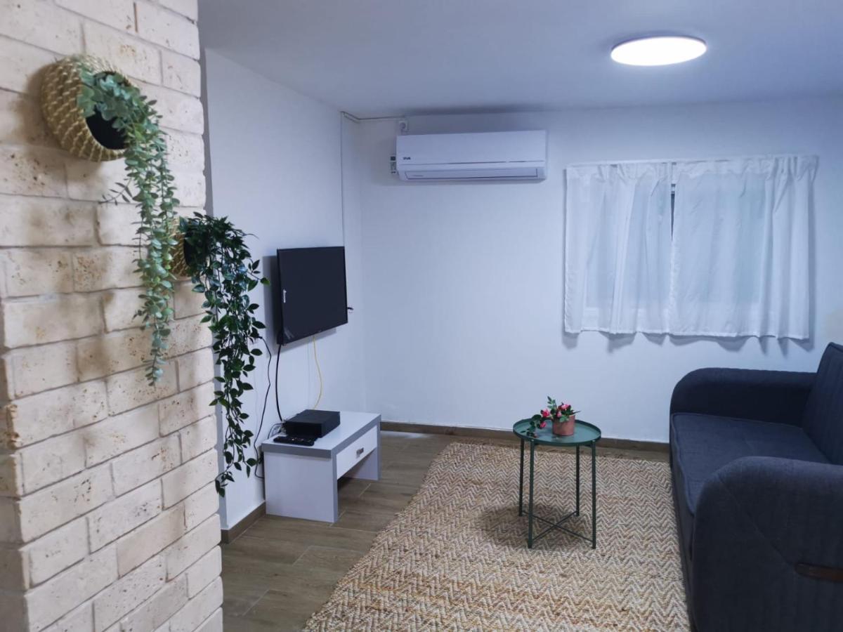 בית בלב הגולן Qaşrīn المظهر الخارجي الصورة